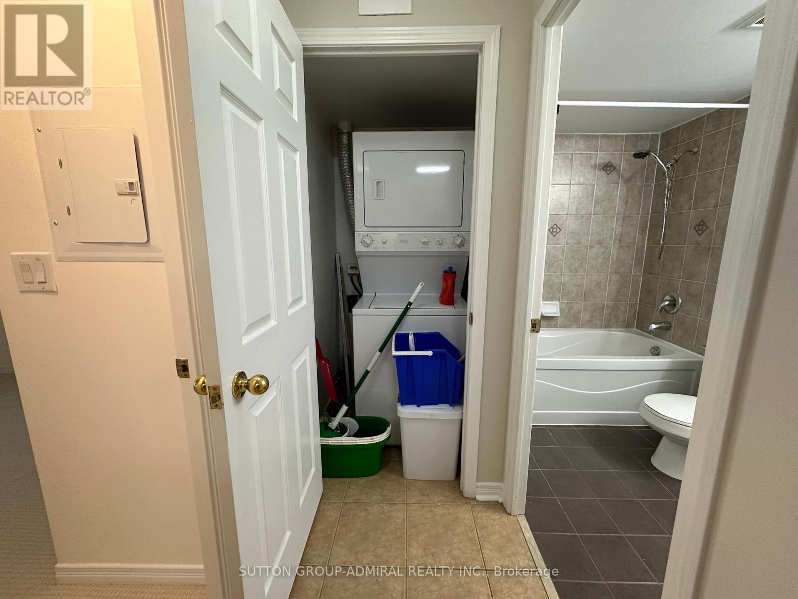 911 - 185 Oneida Crescent, Richmond Hill (Langstaff), Ontario  L4B 0B1 - Photo 14 - N12908138