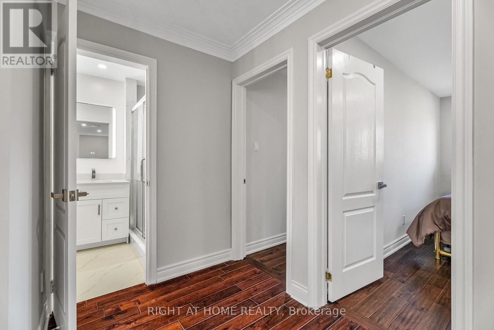 373 Firglen Ridge, Vaughan, Ontario  L4L 1N6 - Photo 17 - N12908178