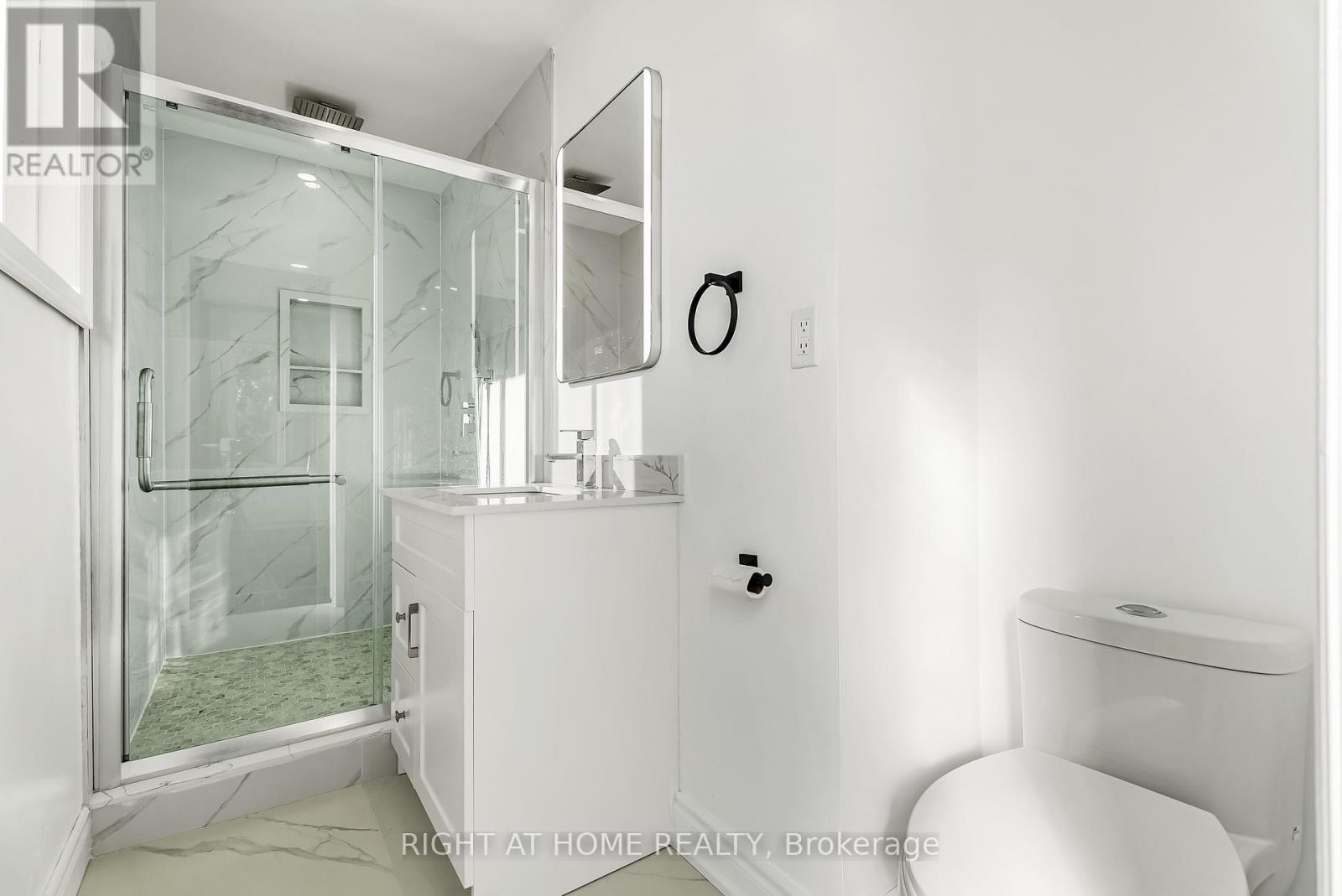 373 Firglen Ridge, Vaughan, Ontario  L4L 1N6 - Photo 22 - N12908178