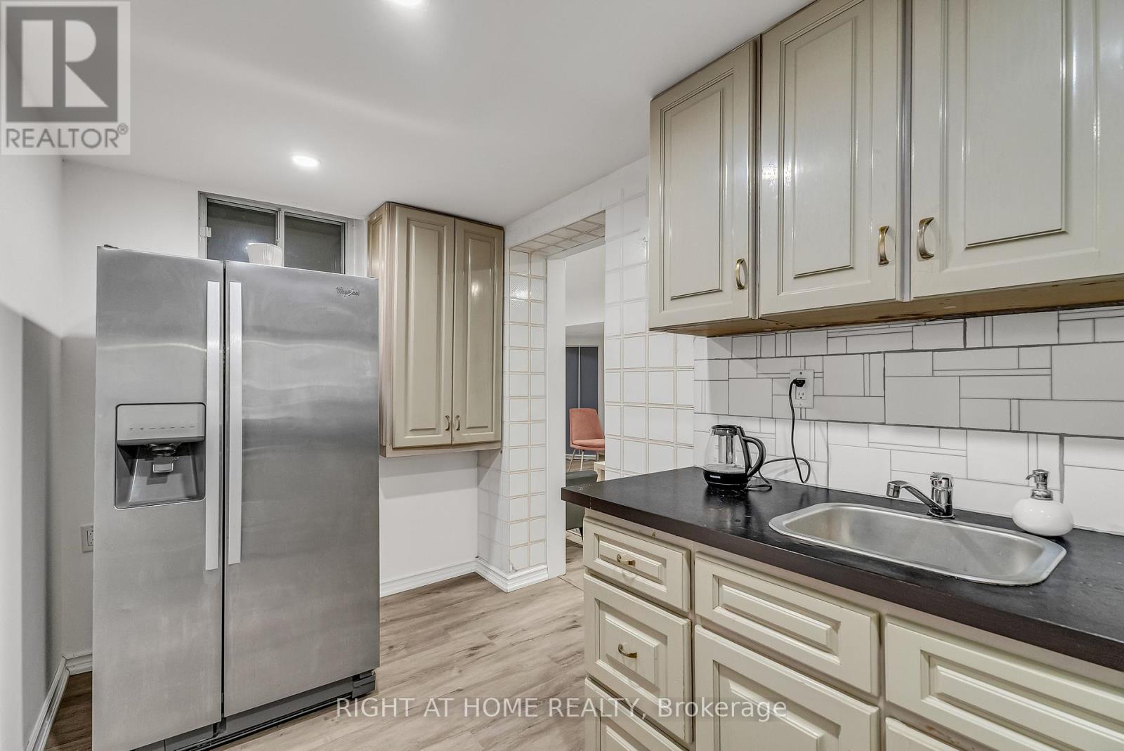 373 Firglen Ridge, Vaughan, Ontario  L4L 1N6 - Photo 34 - N12908178