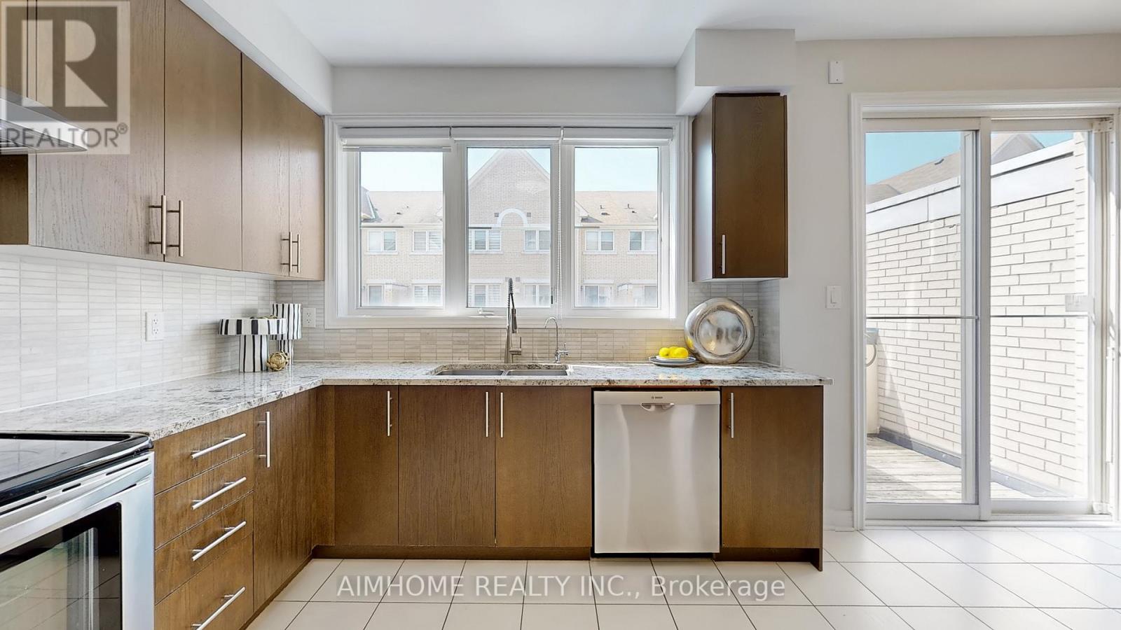 23 Victor Herbert Way, Markham, Ontario  L6C 0N6 - Photo 13 - N12908182