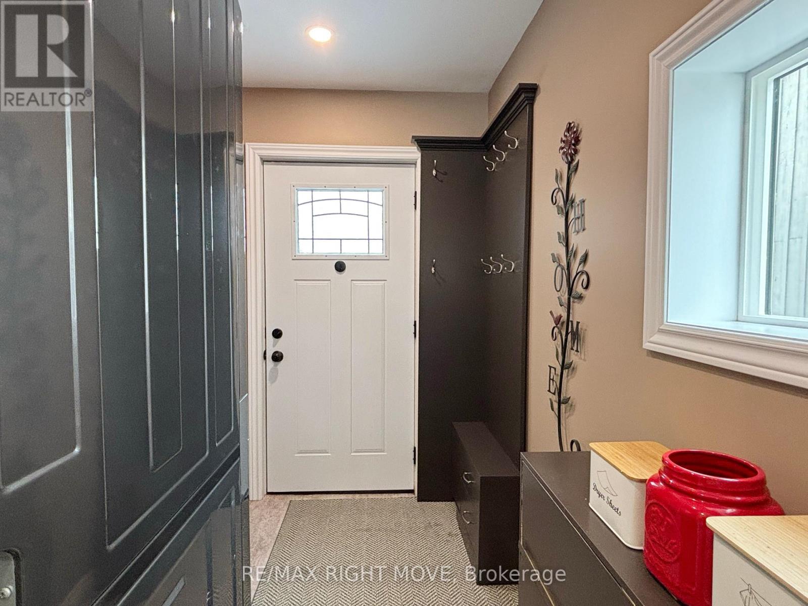 107 Jarvis Street, Orillia, Ontario  L3V 2A4 - Photo 4 - S12908124