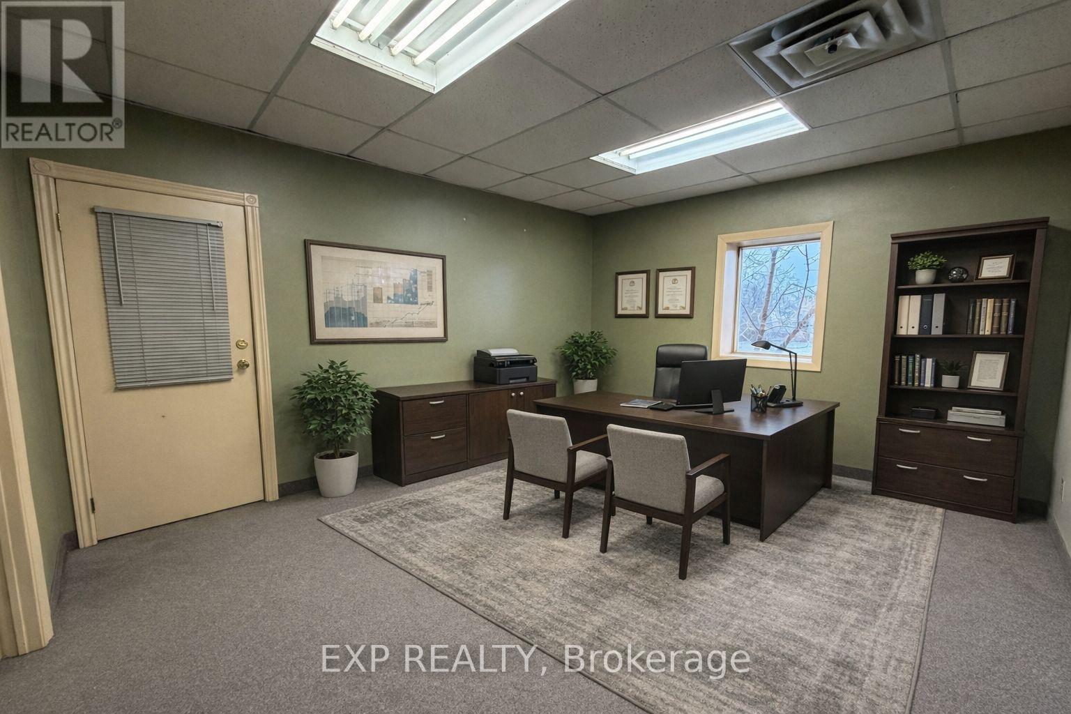 8 - 109 Broadway, Orangeville, Ontario  L9W 1K2 - Photo 2 - W12908108