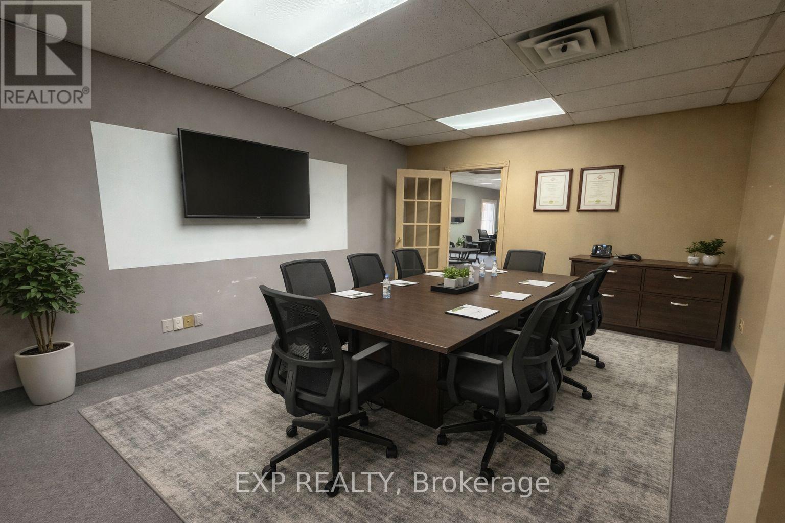 8 - 109 Broadway, Orangeville, Ontario  L9W 1K2 - Photo 3 - W12908108