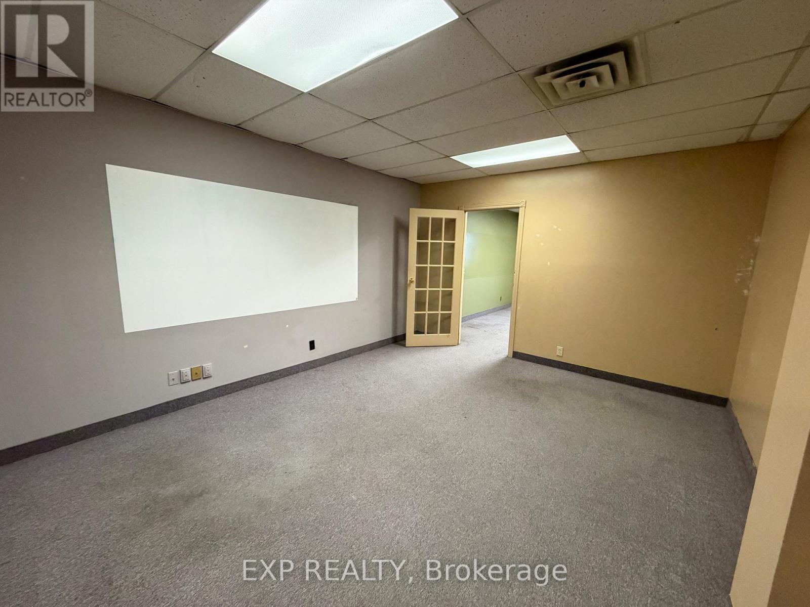 8 - 109 Broadway, Orangeville, Ontario  L9W 1K2 - Photo 5 - W12908108