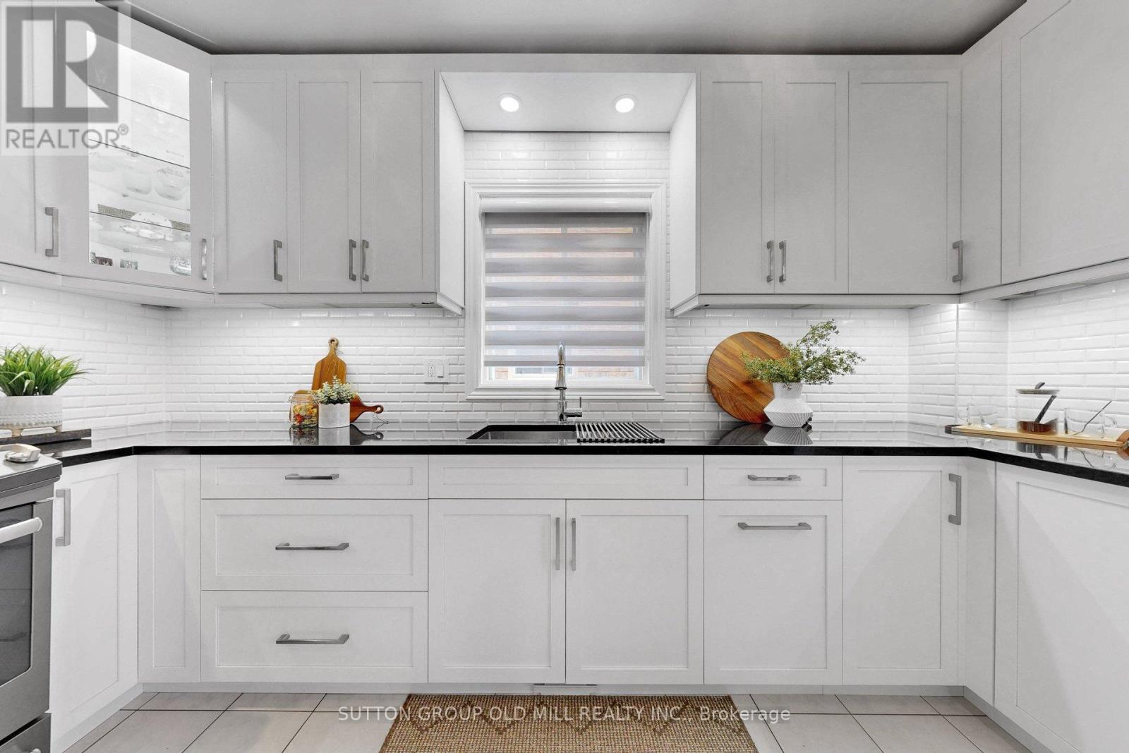 84 Fountainbridge Drive, Caledon, Ontario  L7E 1V6 - Photo 9 - W12908130