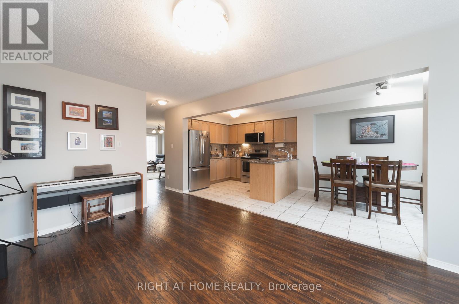 1251 Lamont Crescent, Milton, Ontario  L9T 6W4 - Photo 12 - W12908180