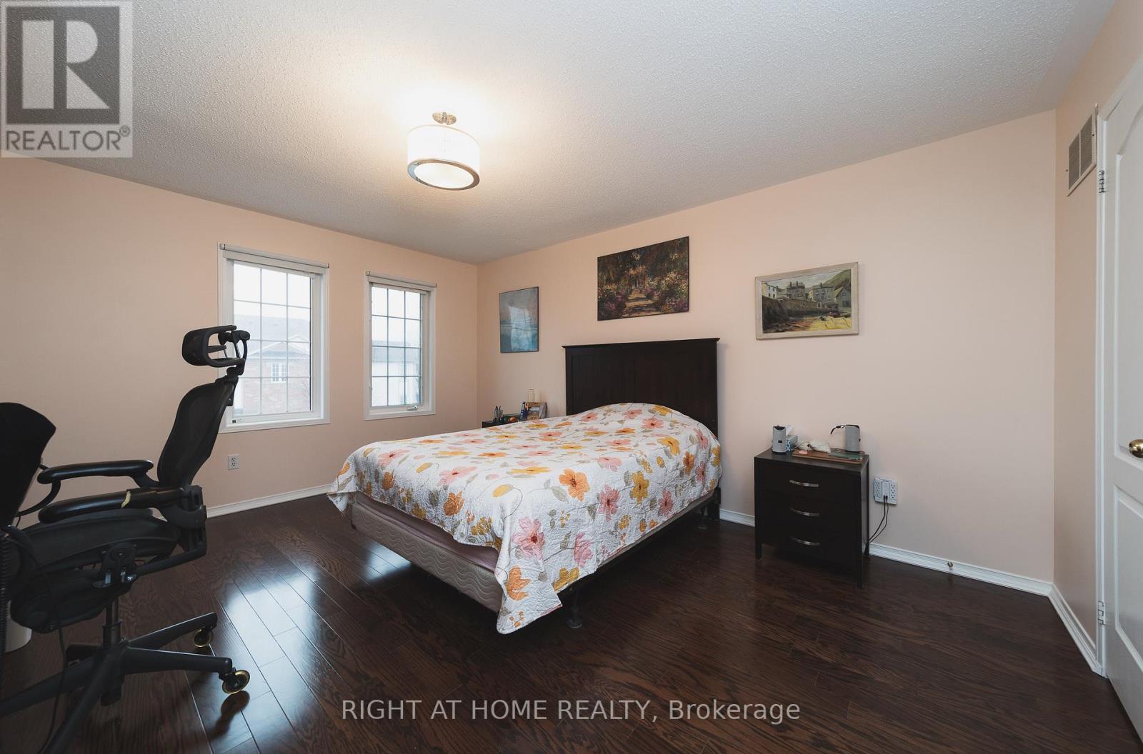 1251 Lamont Crescent, Milton, Ontario  L9T 6W4 - Photo 15 - W12908180