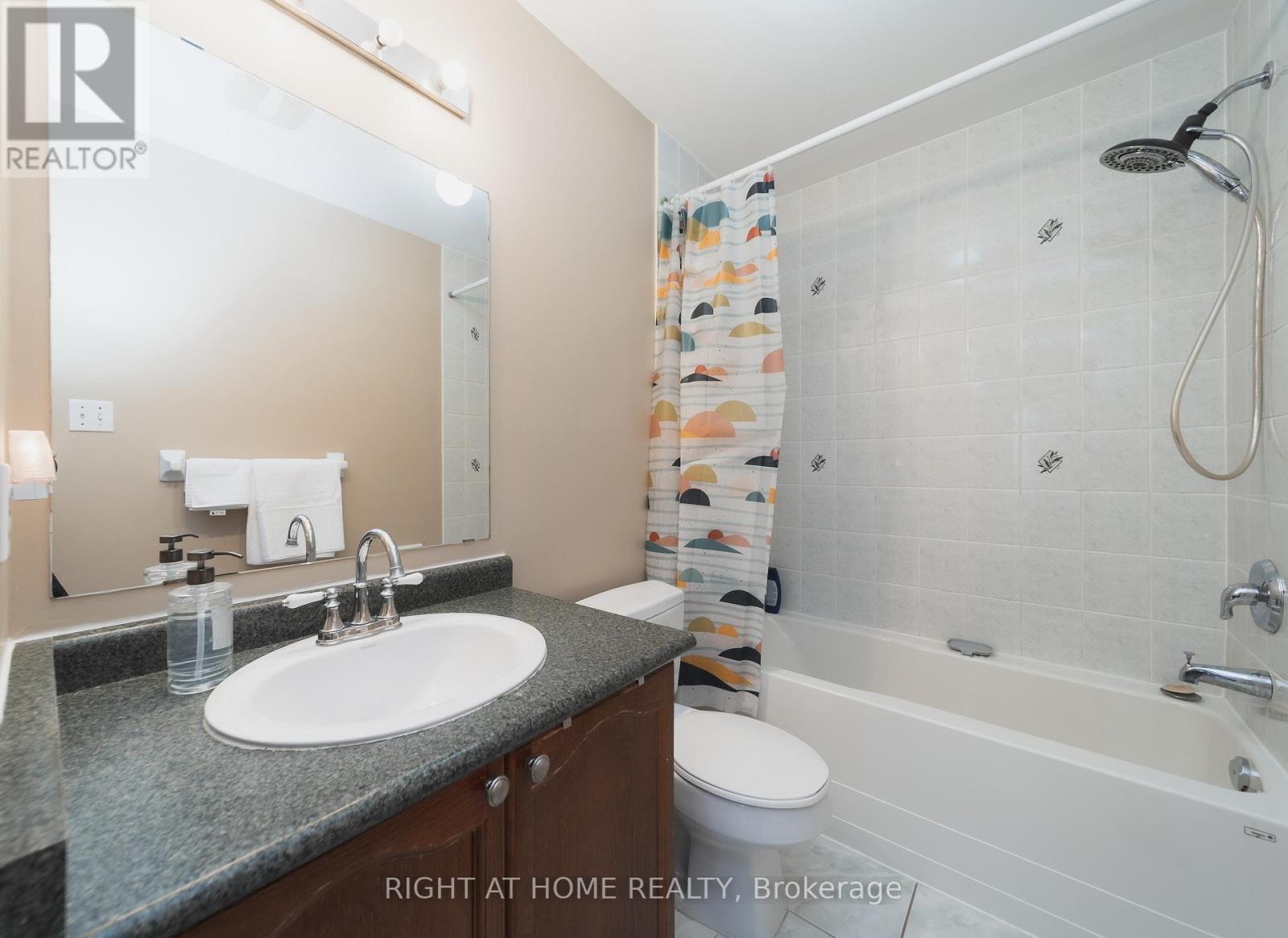 1251 Lamont Crescent, Milton, Ontario  L9T 6W4 - Photo 18 - W12908180