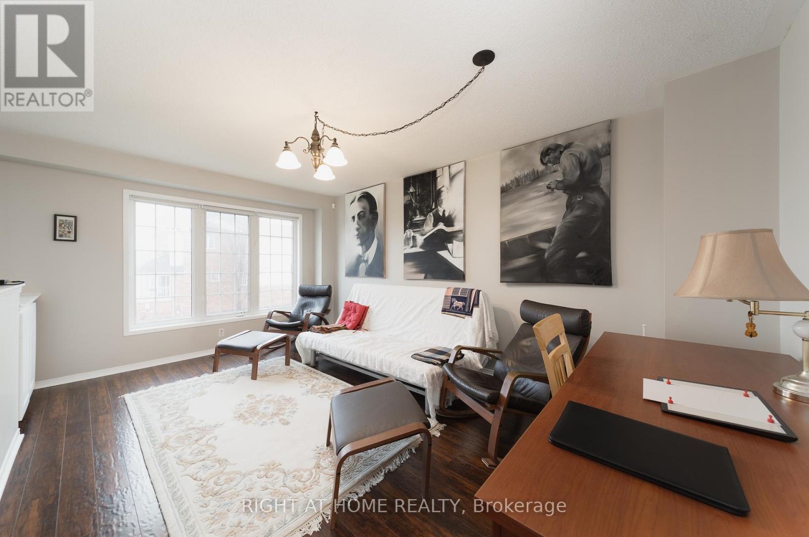 1251 Lamont Crescent, Milton, Ontario  L9T 6W4 - Photo 2 - W12908180