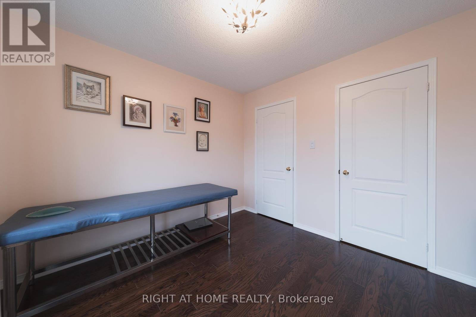 1251 Lamont Crescent, Milton, Ontario  L9T 6W4 - Photo 21 - W12908180