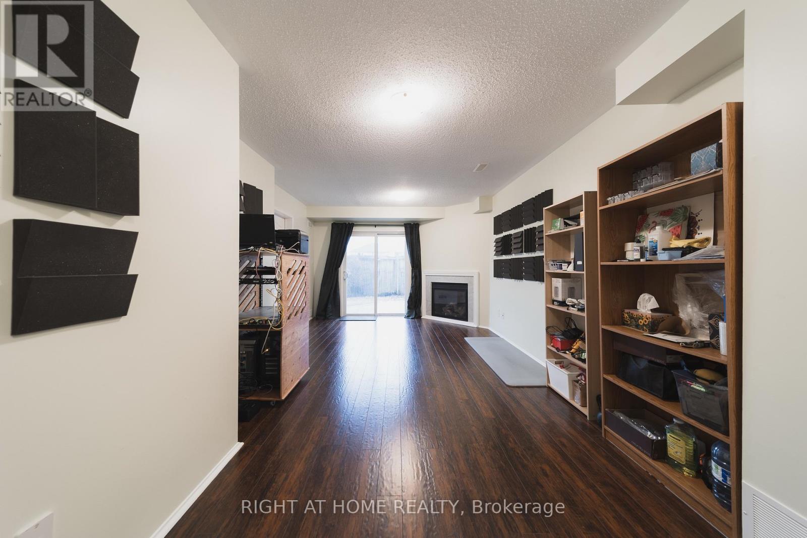 1251 Lamont Crescent, Milton, Ontario  L9T 6W4 - Photo 24 - W12908180