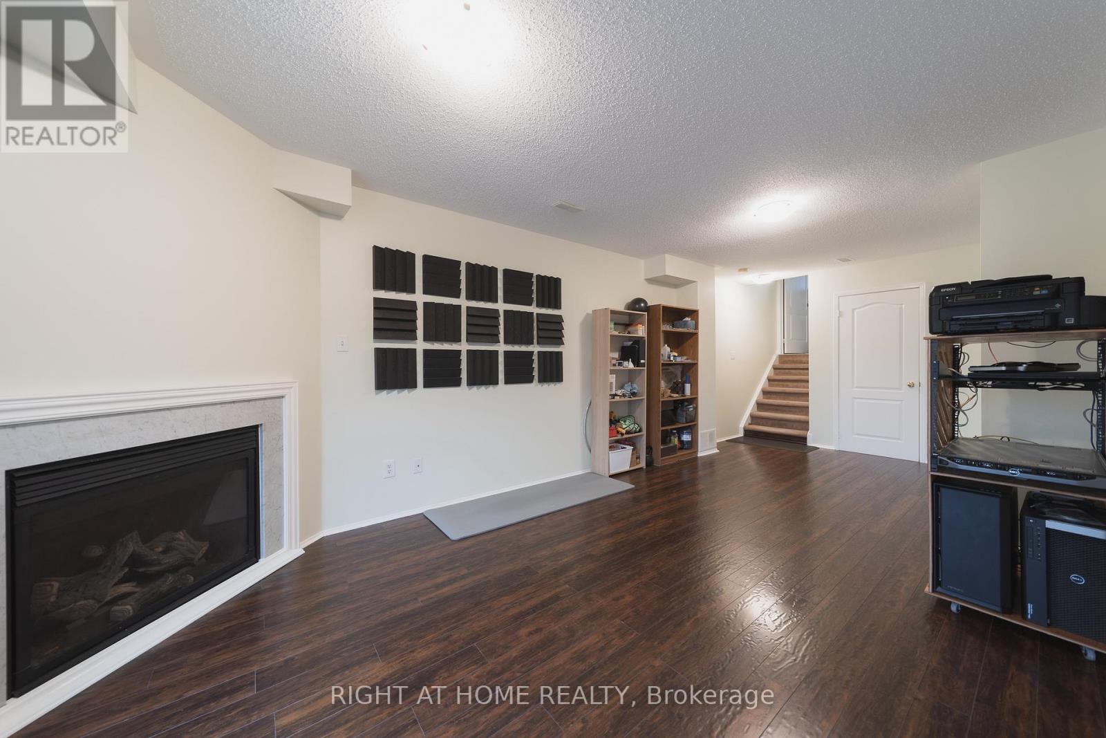 1251 Lamont Crescent, Milton, Ontario  L9T 6W4 - Photo 26 - W12908180