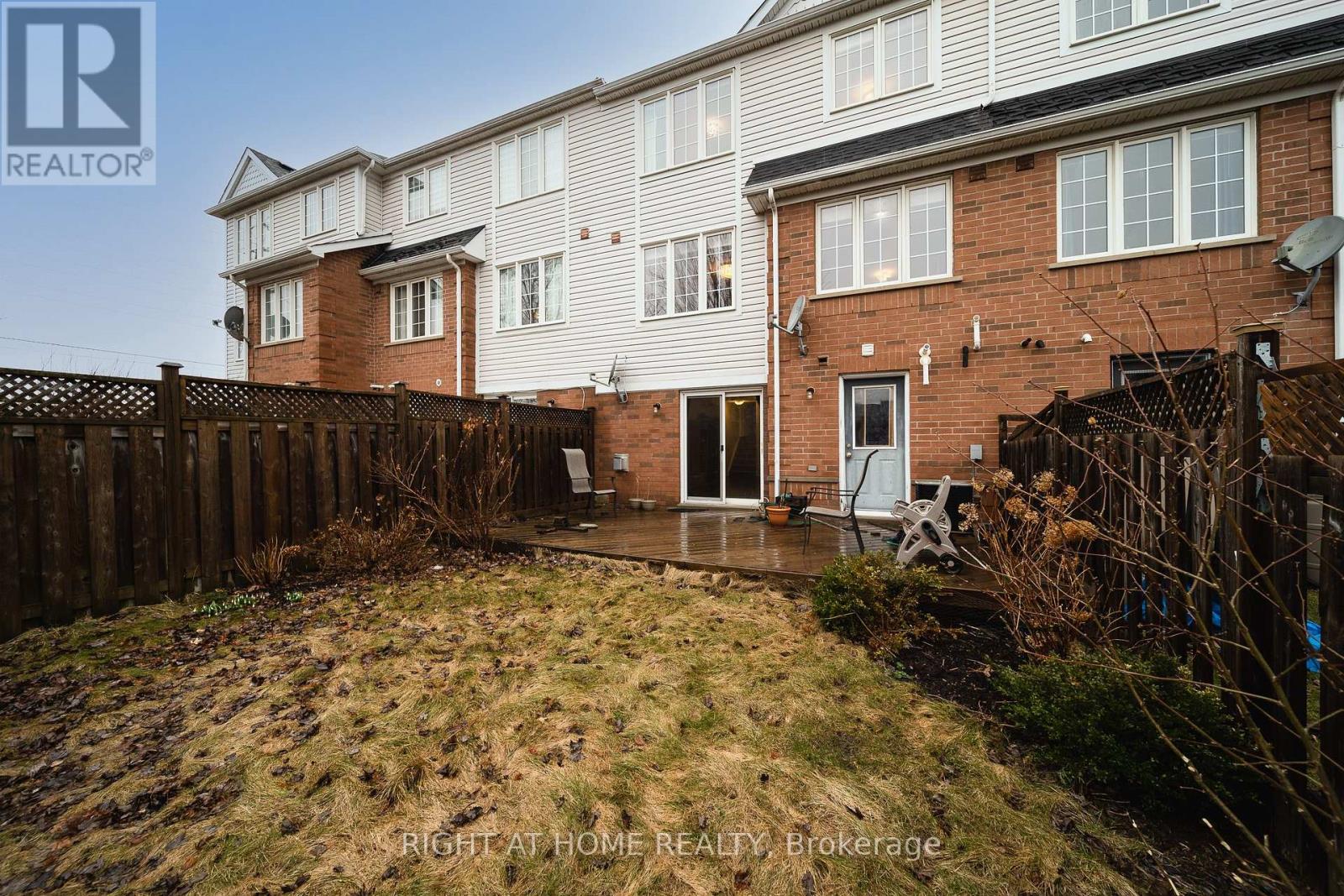 1251 Lamont Crescent, Milton, Ontario  L9T 6W4 - Photo 30 - W12908180