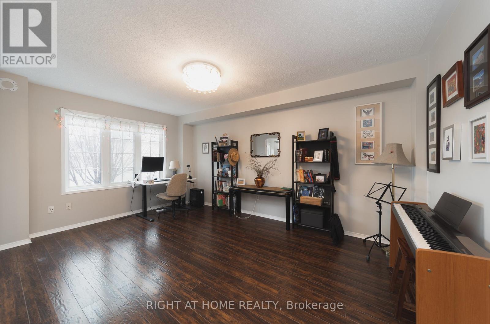 1251 Lamont Crescent, Milton, Ontario  L9T 6W4 - Photo 9 - W12908180