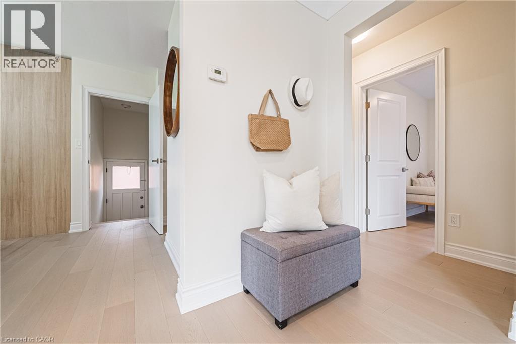 131 Welbourn Drive, Hamilton, Ontario  L9A 3N5 - Photo 8 - 40802039