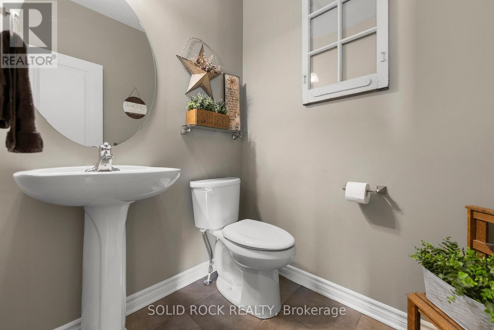 182 Arthur Street, Arnprior, Ontario  K7S 1A4 - Photo 8 - X12799918