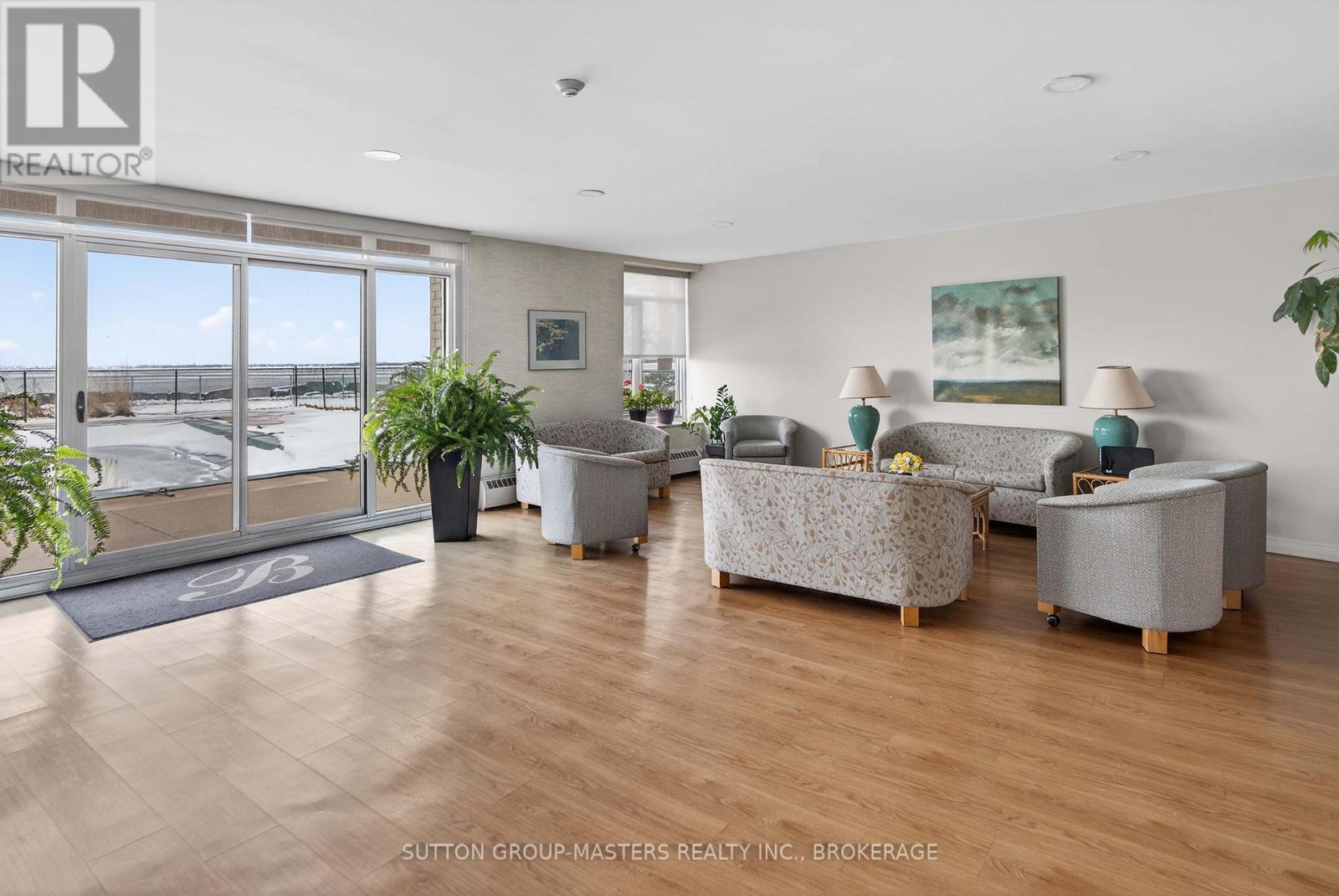 401 - 1 Mowat Avenue, Kingston, Ontario  K7M 1J8 - Photo 10 - X12908310