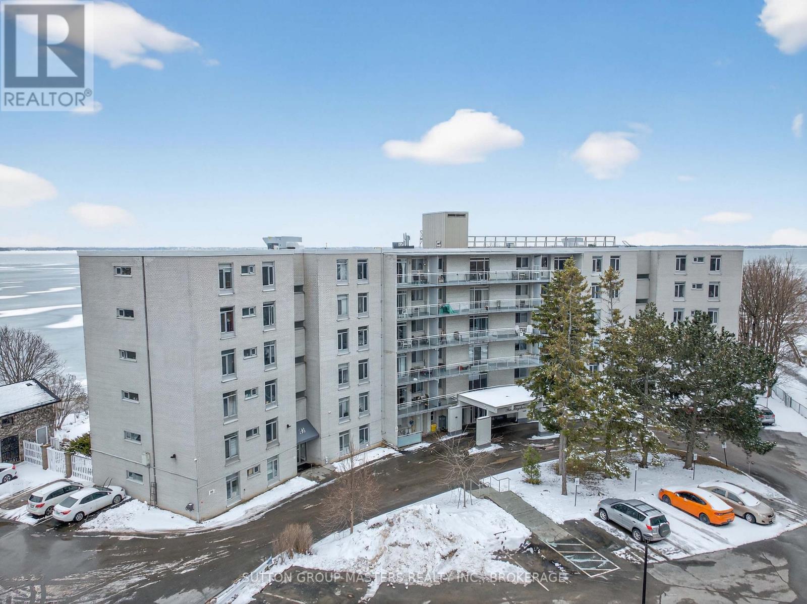 401 - 1 Mowat Avenue, Kingston, Ontario  K7M 1J8 - Photo 2 - X12908310