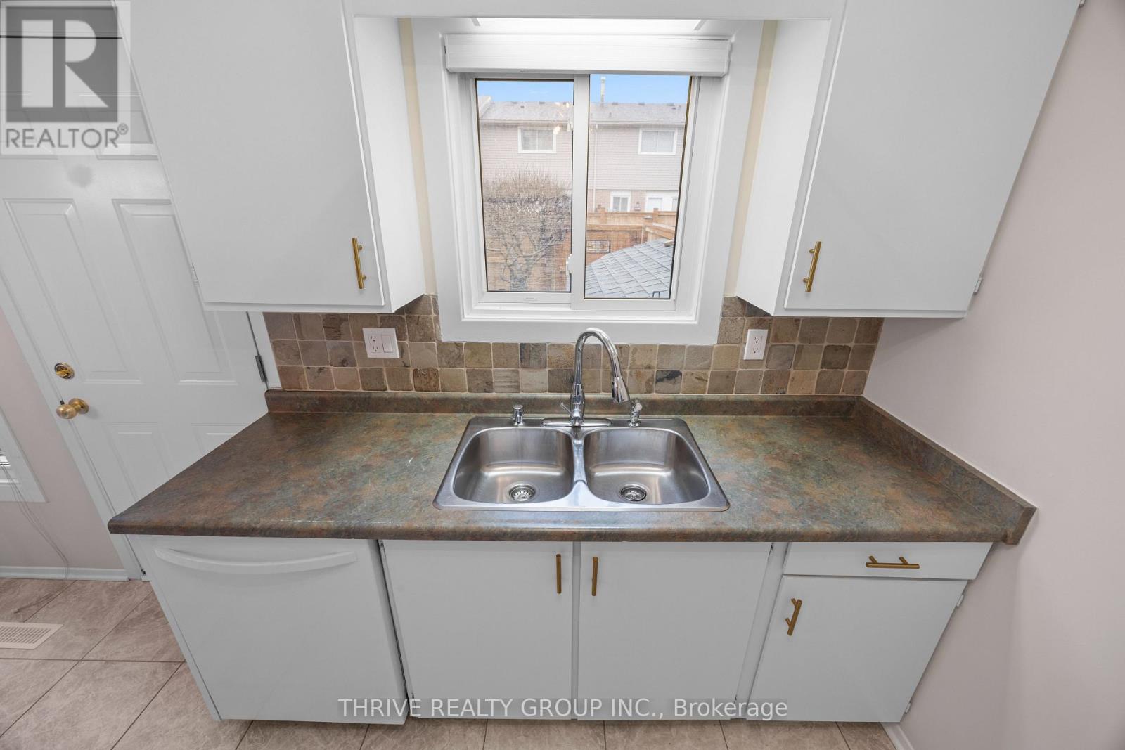 12 - 210 Carlyle Drive, London East, Ontario N5V 3M9 - Photo 12 - X12908246