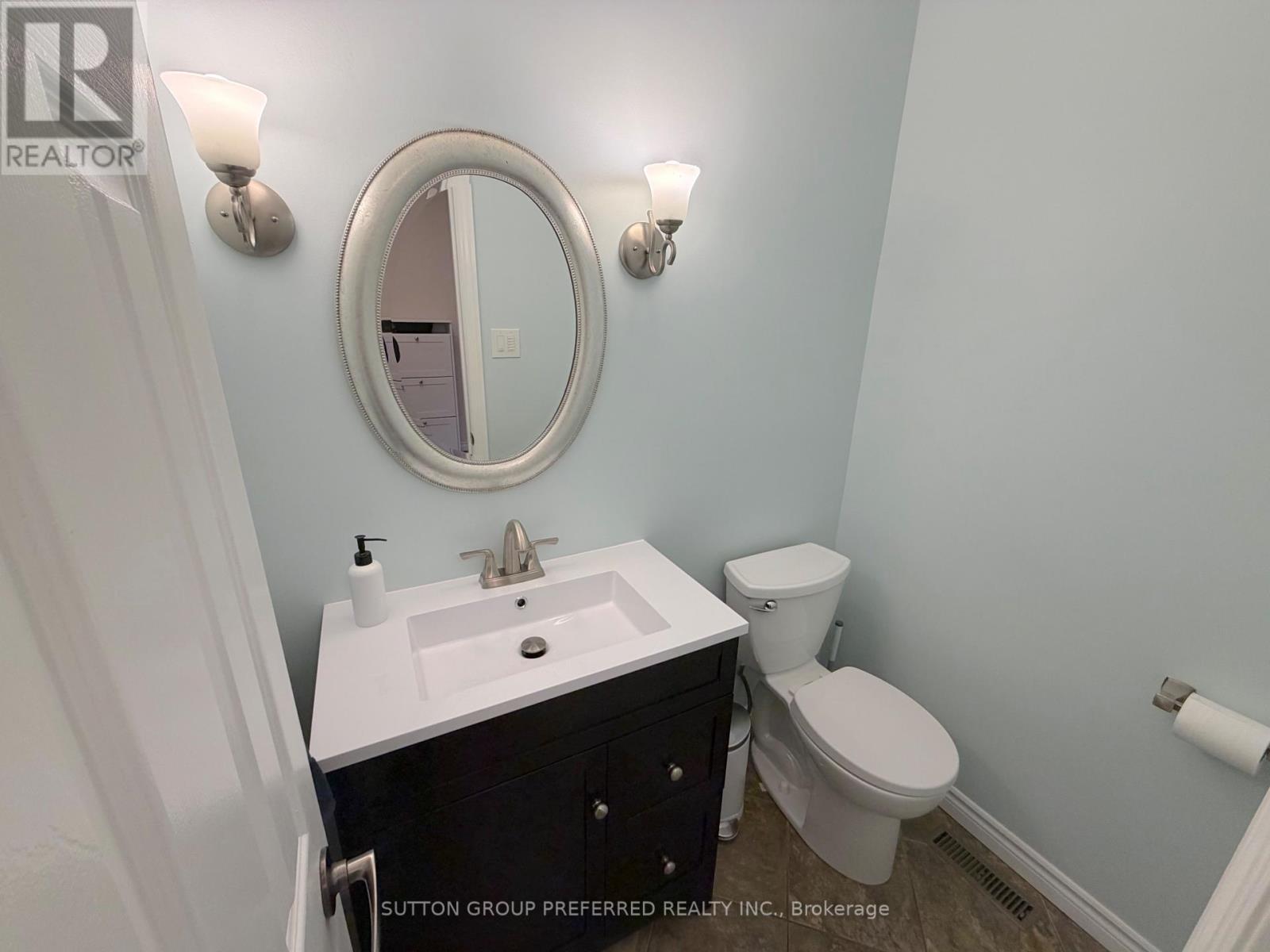 2 - 30 Forward Avenue, London North, Ontario  N6H 1B7 - Photo 14 - X12908260