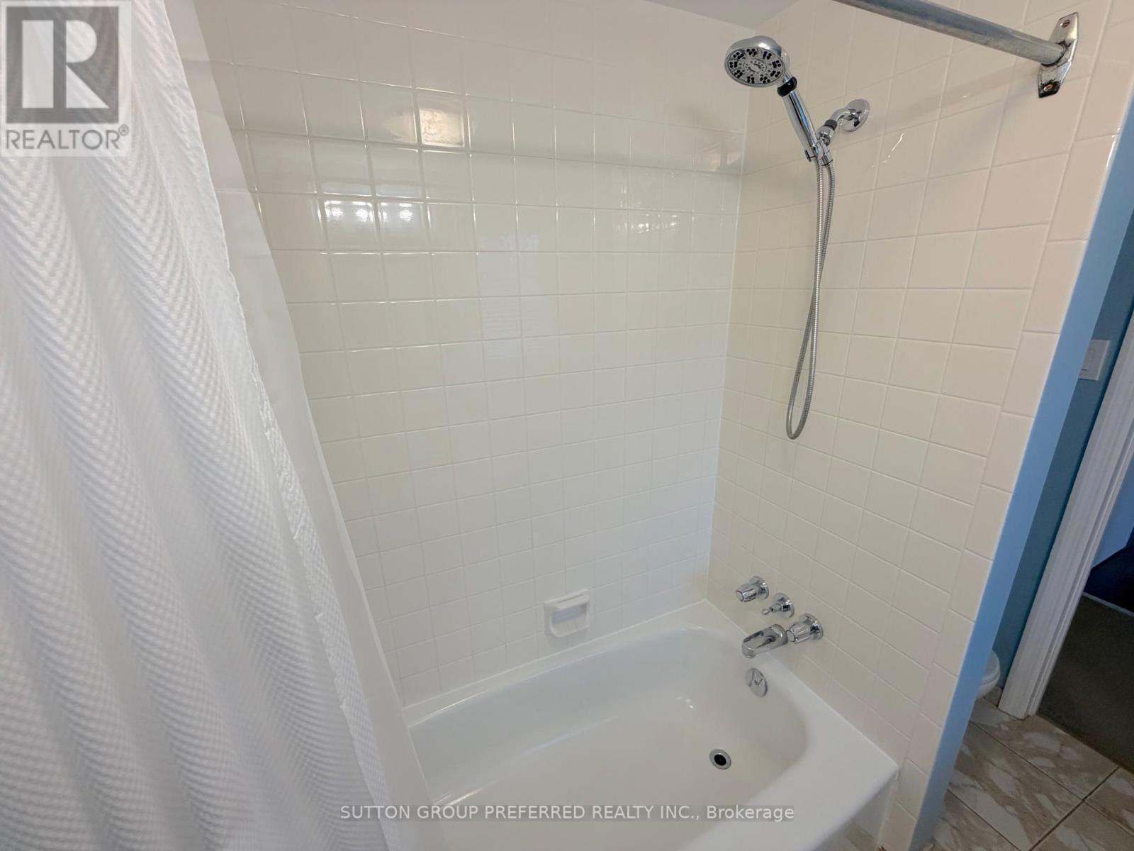 2 - 30 Forward Avenue, London North, Ontario  N6H 1B7 - Photo 31 - X12908260