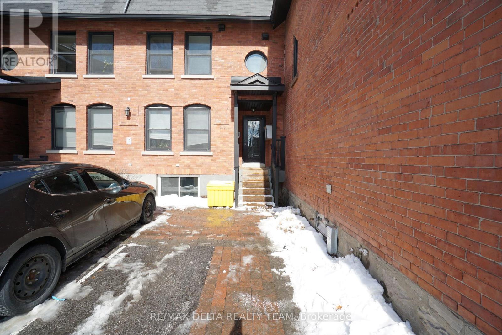 2 - 271 Mcleod Street, Ottawa, Ontario  K2P 1A1 - Photo 2 - X12908186