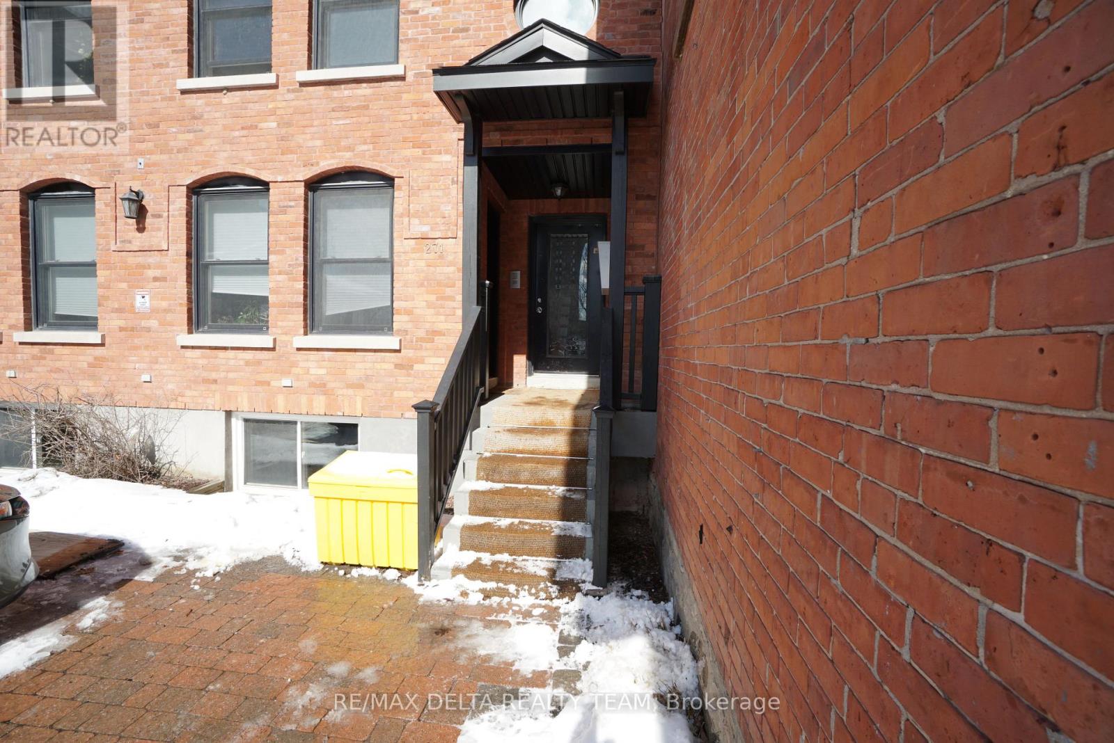 2 - 271 Mcleod Street, Ottawa, Ontario  K2P 1A1 - Photo 3 - X12908186