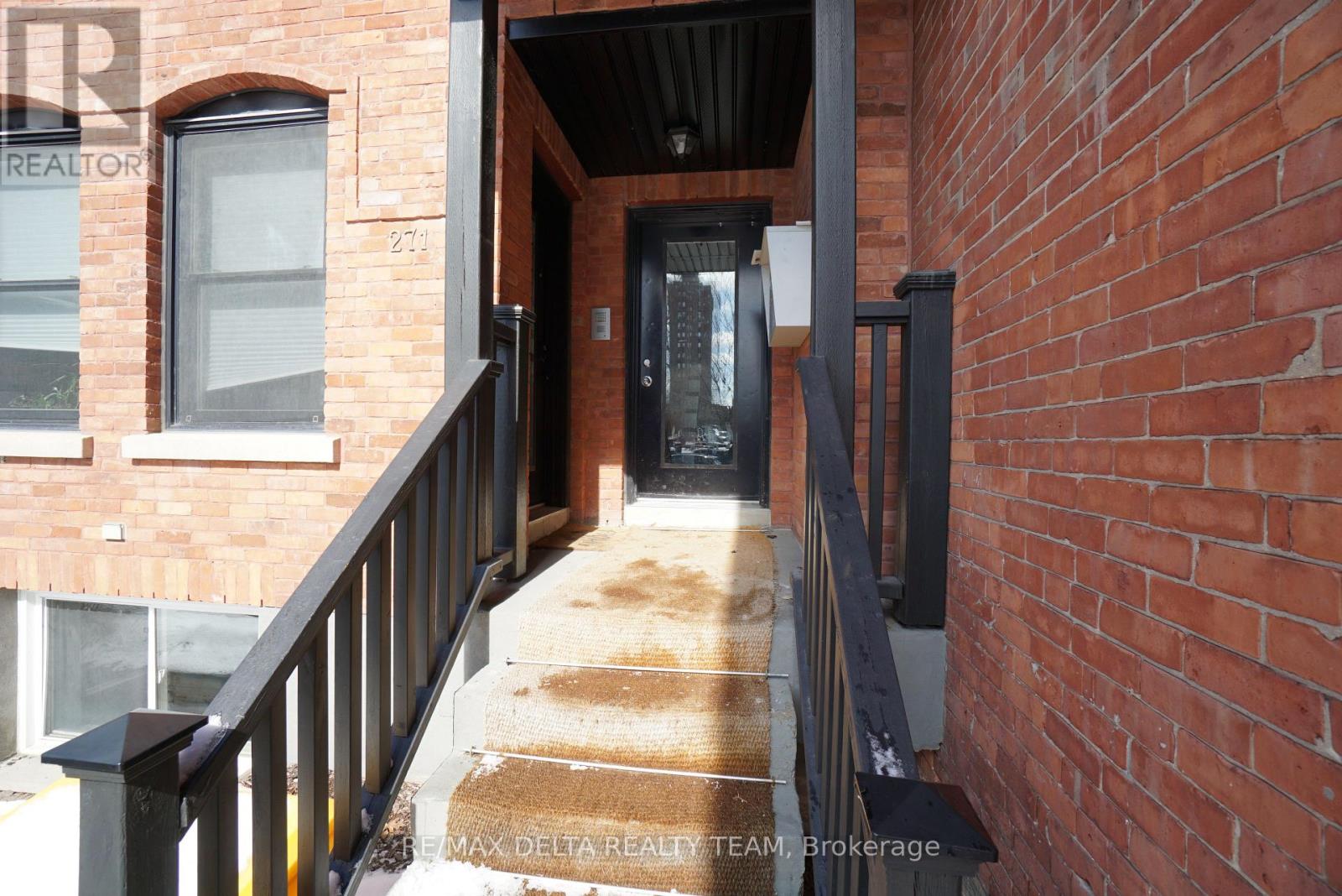 2 - 271 Mcleod Street, Ottawa, Ontario  K2P 1A1 - Photo 4 - X12908186