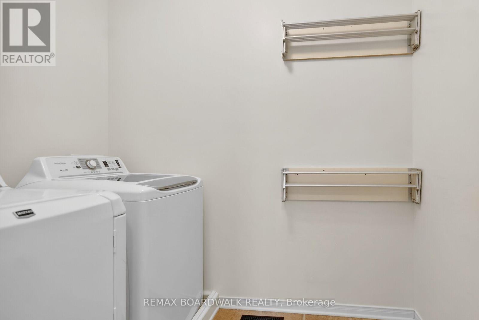 309 Chestermere Crescent, Ottawa, Ontario  K2G 7A8 - Photo 29 - X12908196