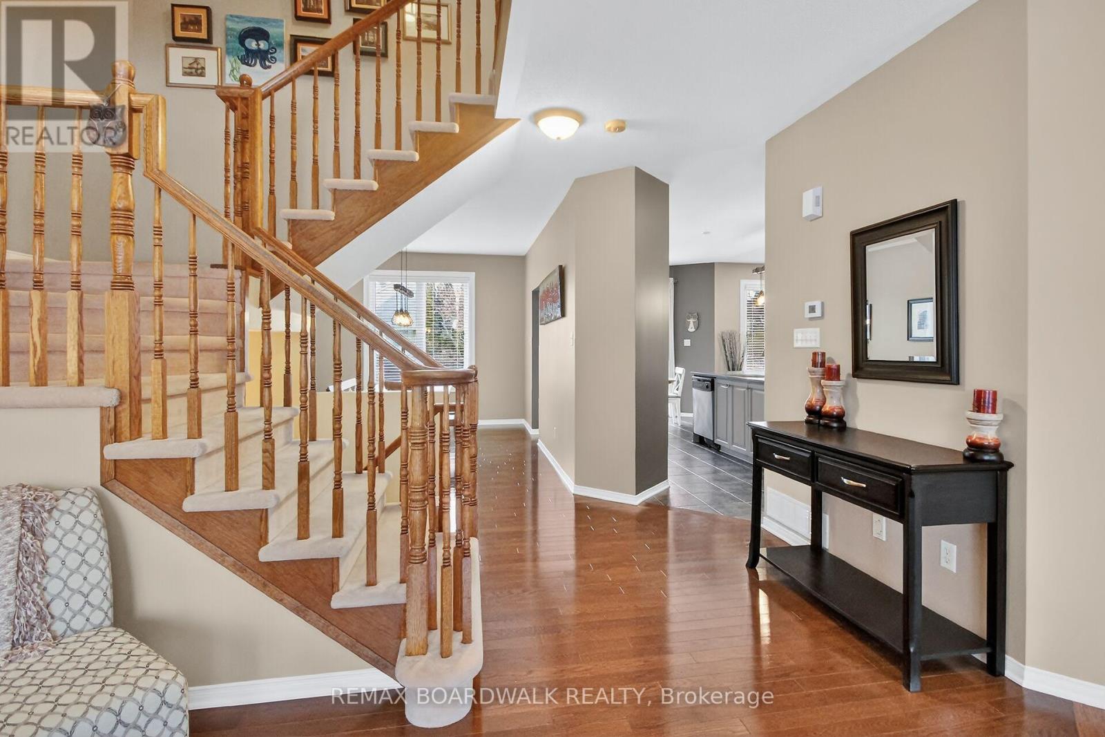 309 Chestermere Crescent, Ottawa, Ontario  K2G 7A8 - Photo 7 - X12908196