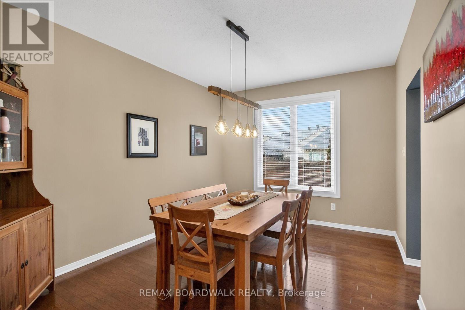 309 Chestermere Crescent, Ottawa, Ontario  K2G 7A8 - Photo 9 - X12908196