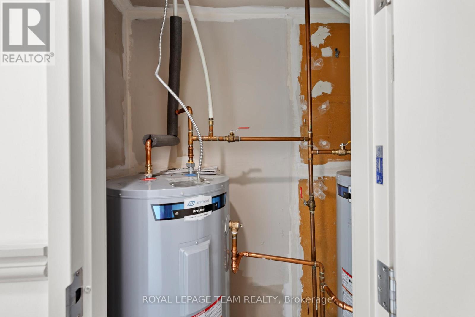 52-58 King Street E, Brockville, Ontario  K6V 1B1 - Photo 16 - X12908216