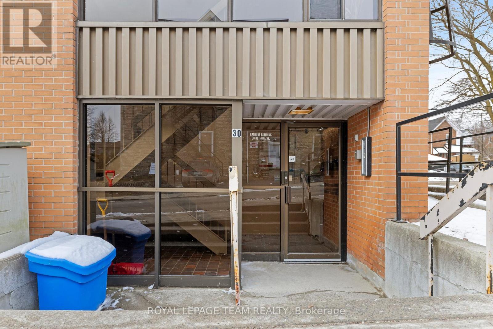 52-58 King Street E, Brockville, Ontario  K6V 1B1 - Photo 7 - X12908216