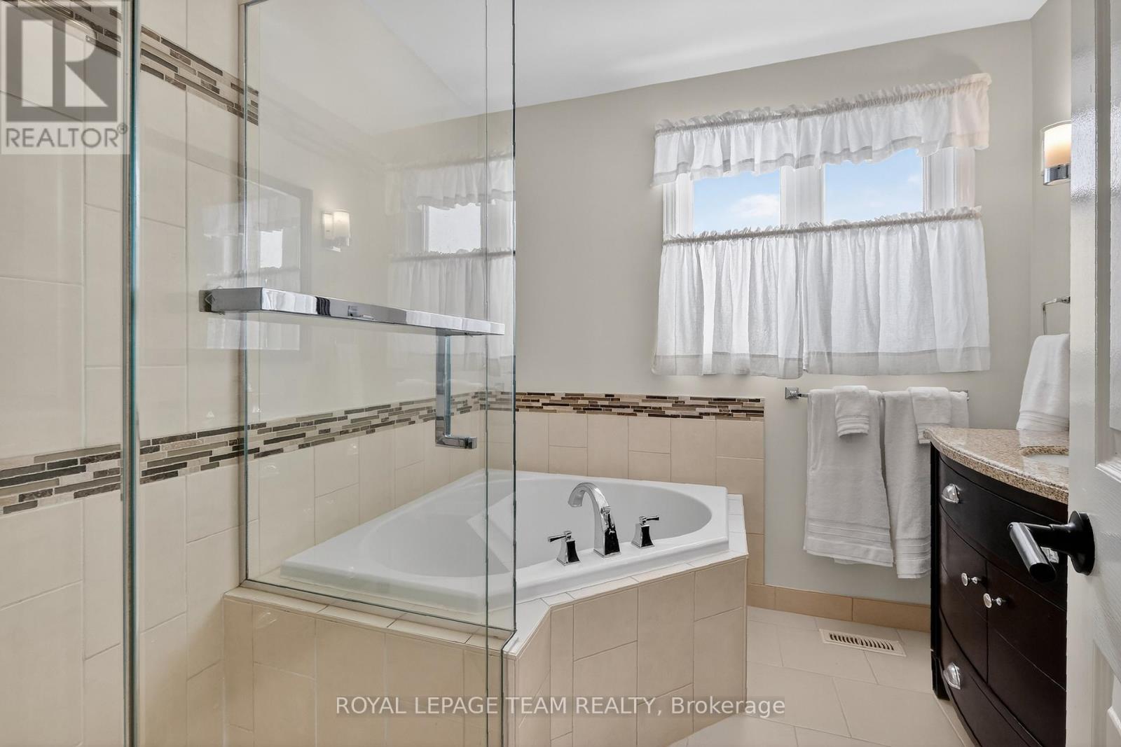 318 Liard Street, Ottawa, Ontario  K2S 1J8 - Photo 30 - X12908300