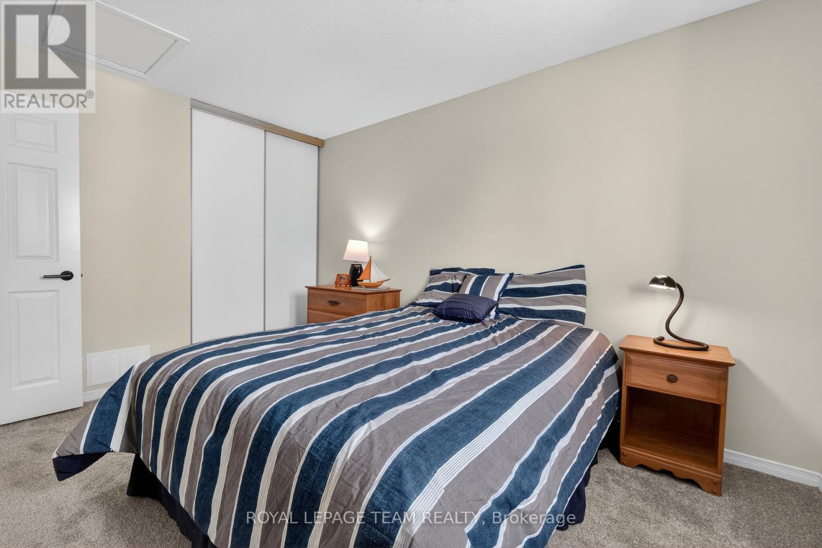 318 Liard Street, Ottawa, Ontario  K2S 1J8 - Photo 38 - X12908300