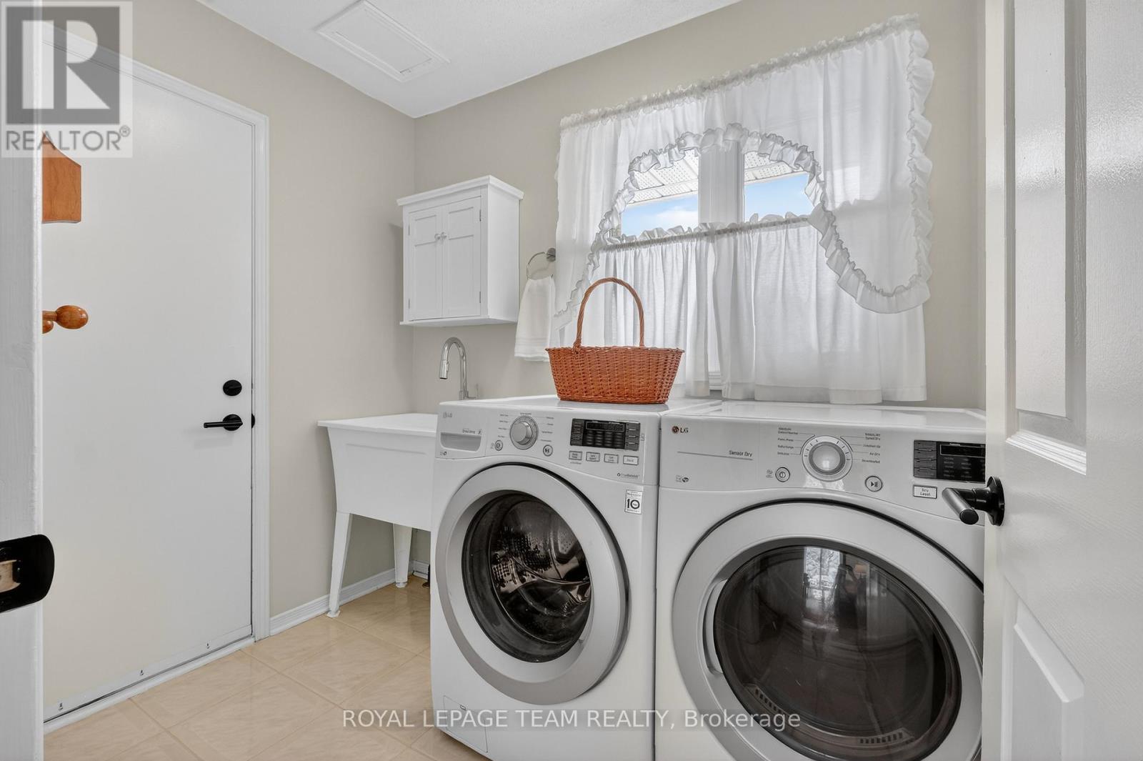 318 Liard Street, Ottawa, Ontario  K2S 1J8 - Photo 46 - X12908300