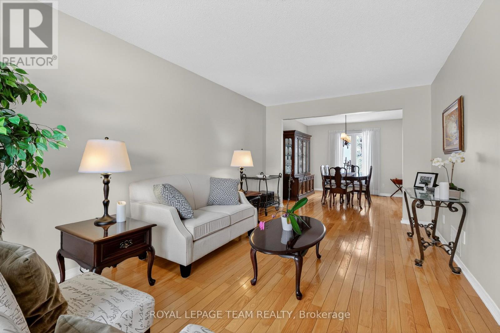 318 Liard Street, Ottawa, Ontario  K2S 1J8 - Photo 8 - X12908300