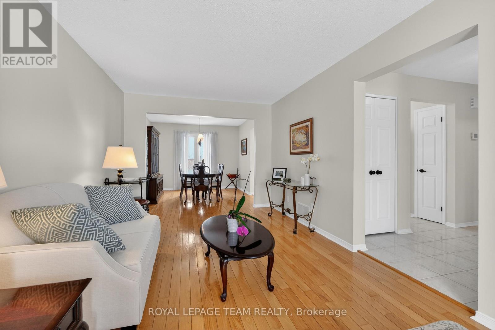 318 Liard Street, Ottawa, Ontario  K2S 1J8 - Photo 9 - X12908300