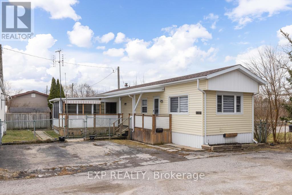 206 - 241 St. Paul Street W, St. Catharines (Western Hill), Ontario  L2S 2E5 - Photo 1 - X12908256