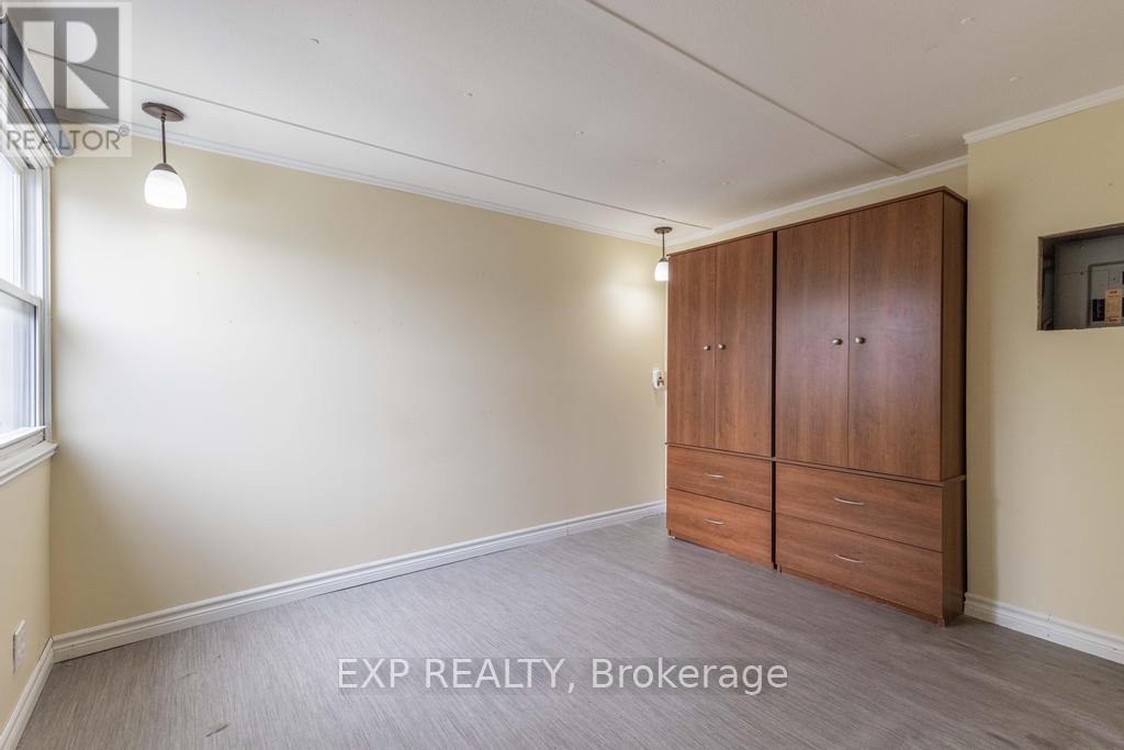 206 - 241 St. Paul Street W, St. Catharines (Western Hill), Ontario  L2S 2E5 - Photo 12 - X12908256