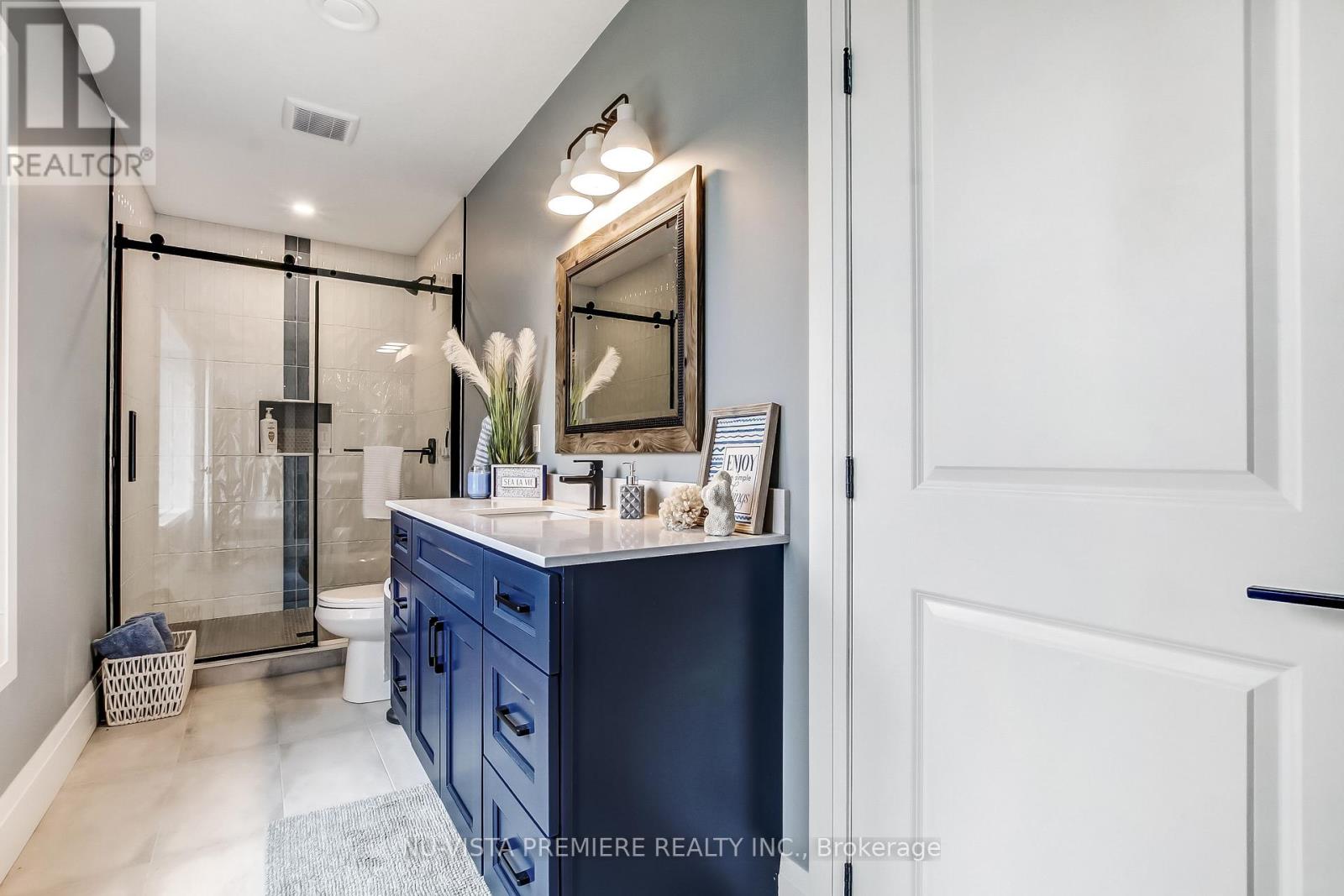 Photo 39 of 49 for 5233 Line 2 Line