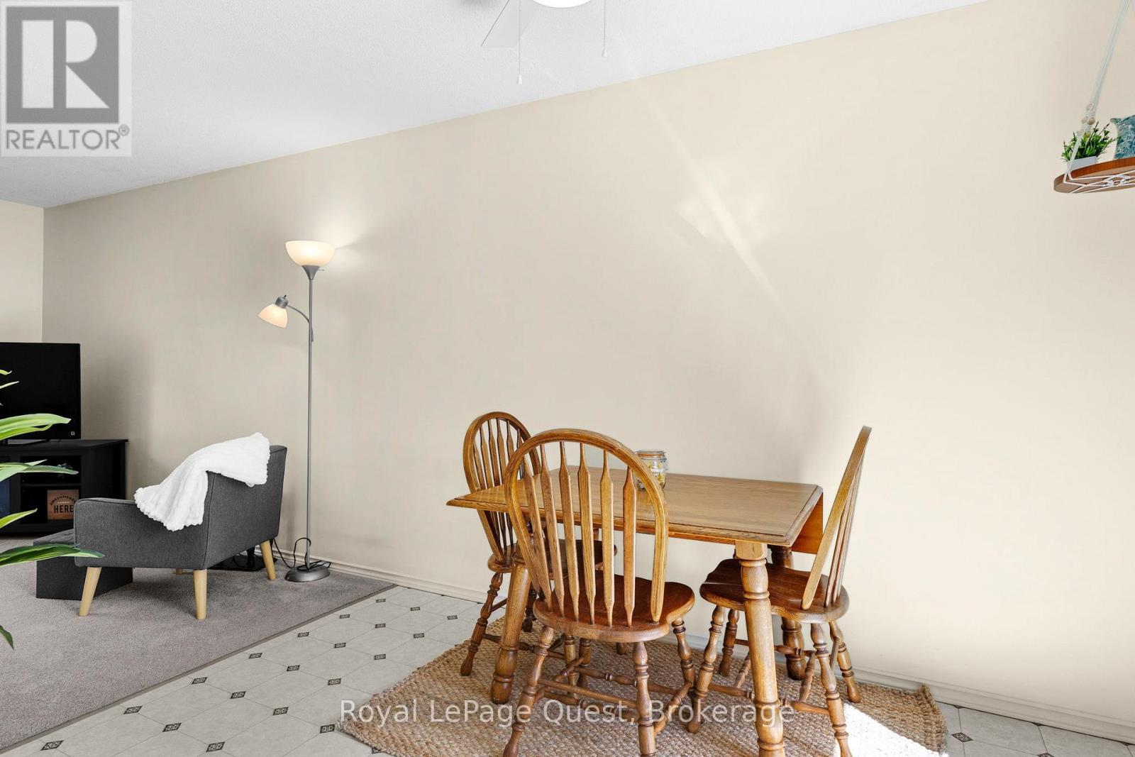 4297 Huronia Road, Severn, Ontario  L3V 0G6 - Photo 10 - S12908230