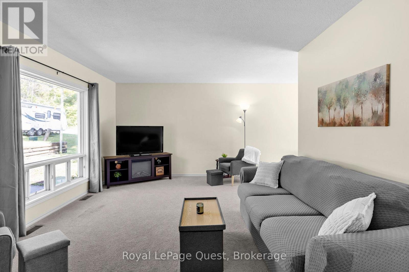 4297 Huronia Road, Severn, Ontario  L3V 0G6 - Photo 5 - S12908230