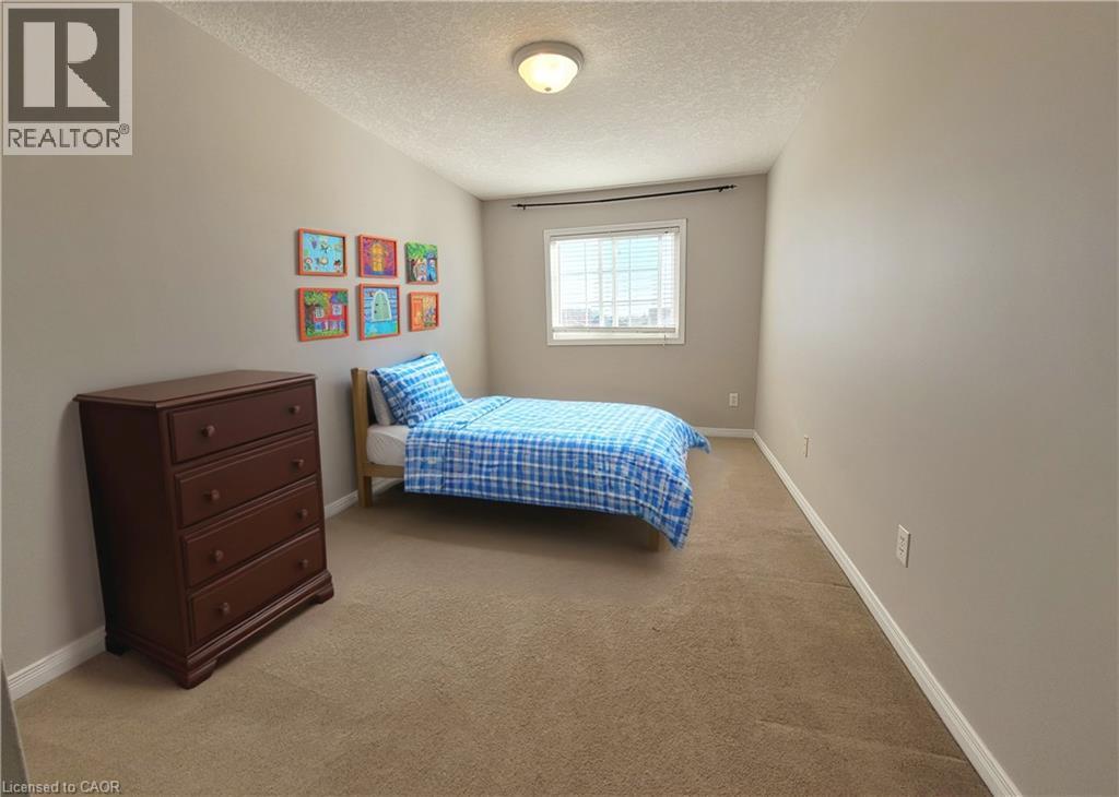 216 Featherstone Crescent, Kitchener, Ontario  N2R 1Z3 - Photo 11 - 40813981