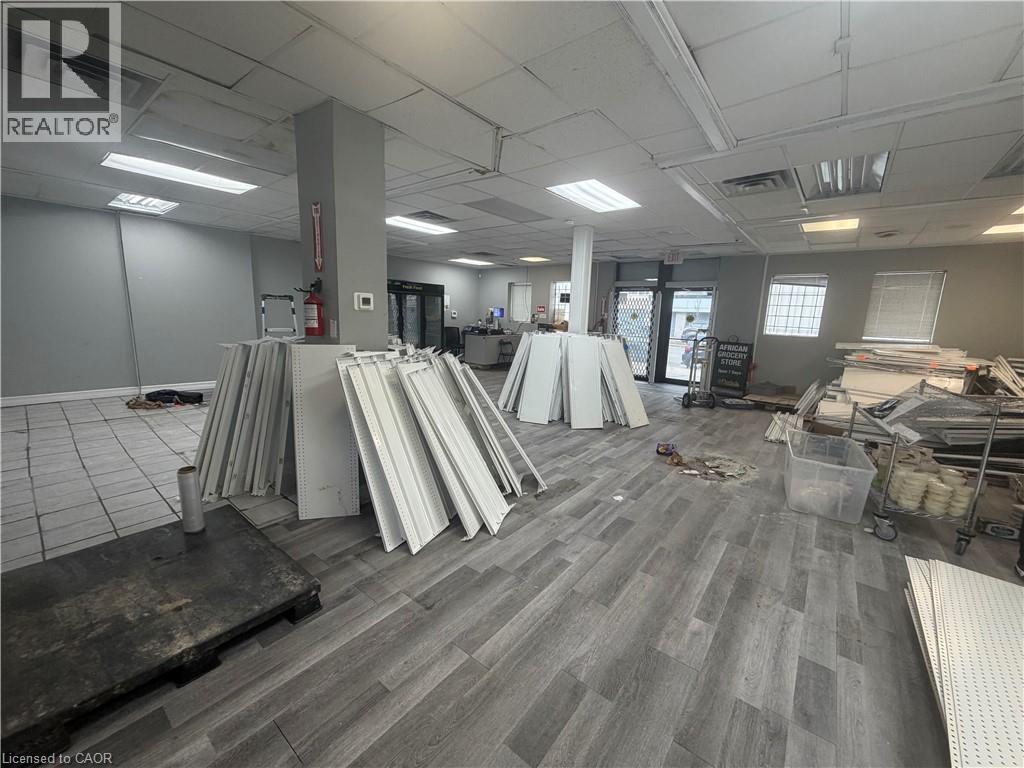 10 Sanford Avenue N, Hamilton, Ontario  L8L 5Y9 - Photo 3 - 40813954