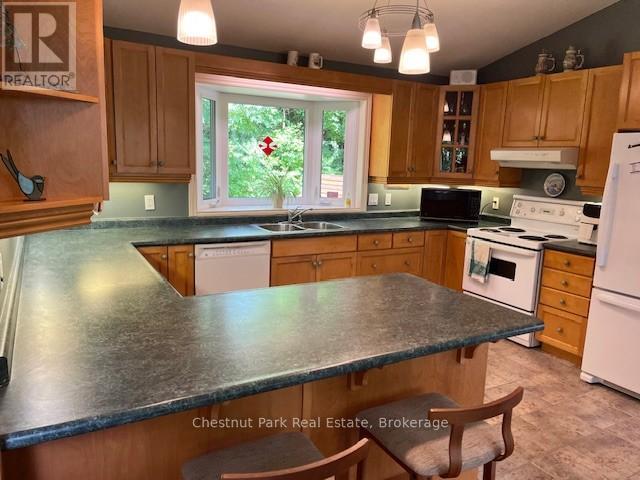 156 Harbour Beach Drive, Meaford, Ontario  N4L 1W5 - Photo 10 - X12908266