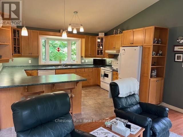 156 Harbour Beach Drive, Meaford, Ontario  N4L 1W5 - Photo 11 - X12908266