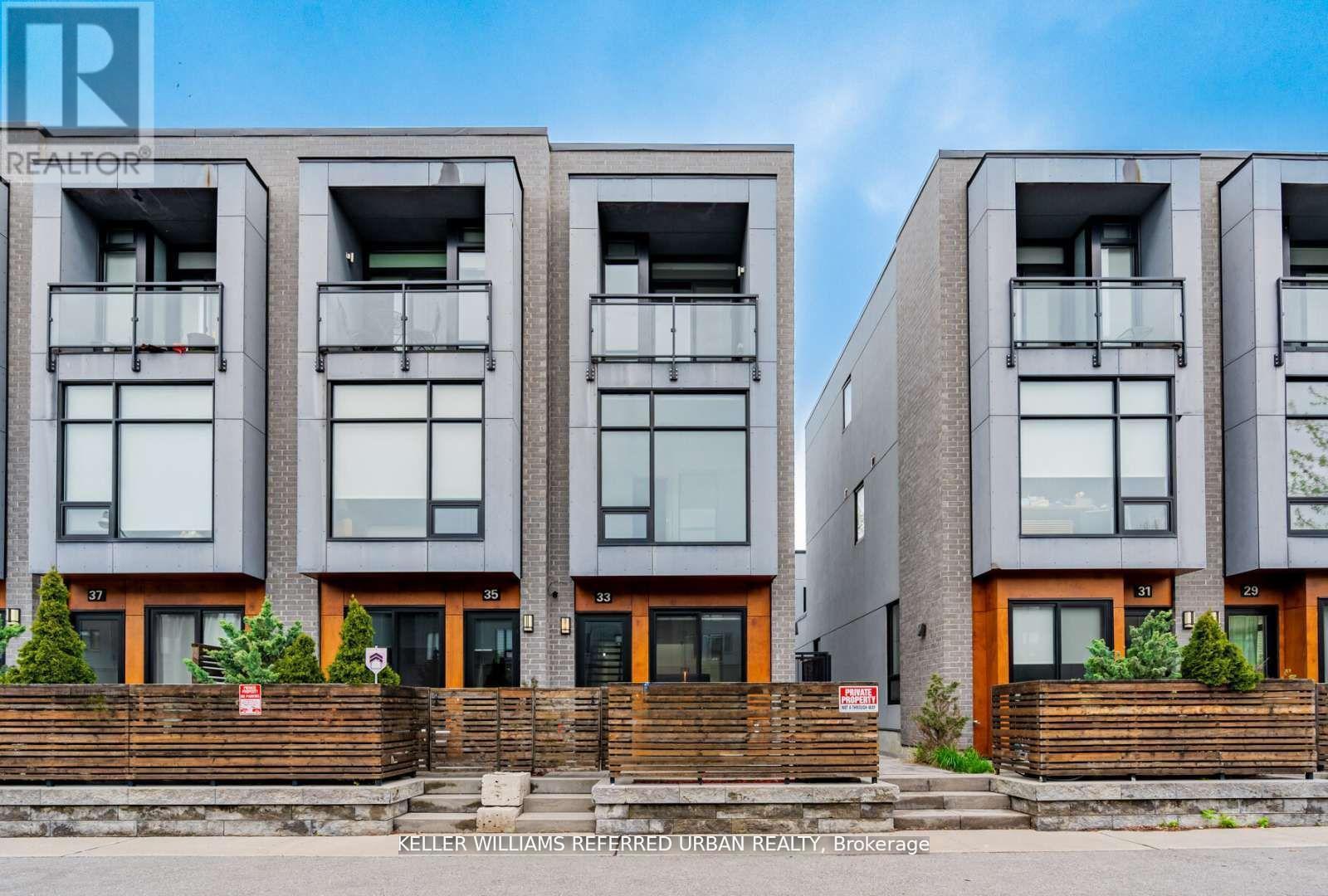 33 Achtman Lane, Toronto, Ontario  M6G 4C5 - Photo 1 - C12908248