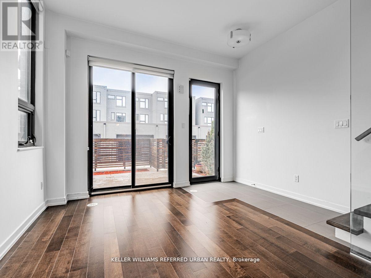 33 Achtman Lane, Toronto, Ontario  M6G 4C5 - Photo 3 - C12908248